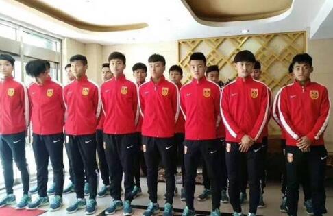 这将是52岁的三谷幸喜与比他小19岁的妻子生下的第一个孩子，同时也是三谷首当父亲。